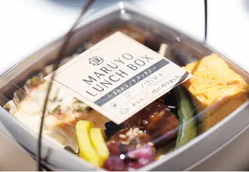 おむすびランチボックスでランチタイム